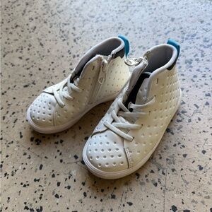 Native White Kids high top Sneakers 8